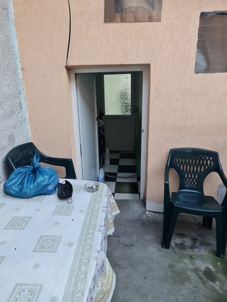 Giurgiu, frizerie cu 6 scaune in 2 rate sau schimb cu apartament Bucuresti